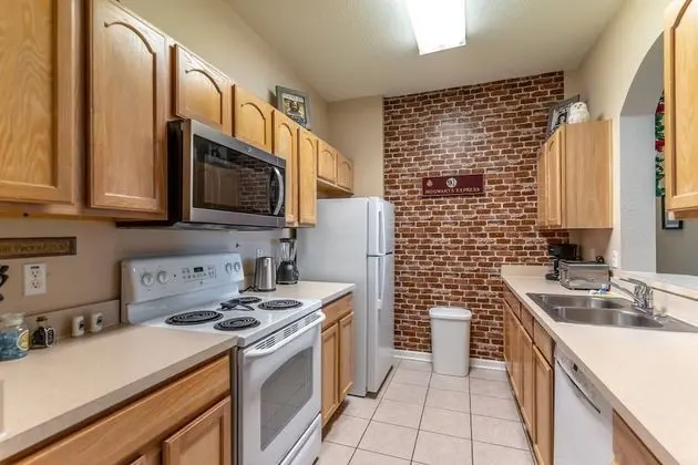 Daire (2784 Windsor Hills)