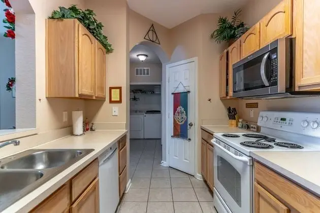 Daire (2784 Windsor Hills)