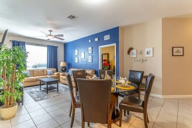 Daire (2784 Windsor Hills)
