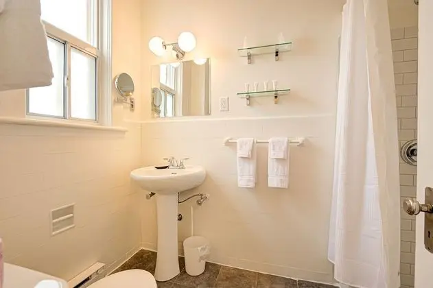 Premium Oda, 1 En Büyük (King) Boy Yatak, Sigara İçilmez, Özel Banyo