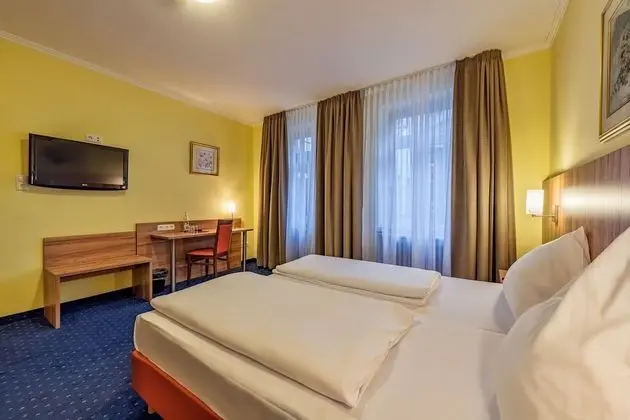 Tek Büyük Yataklı Oda