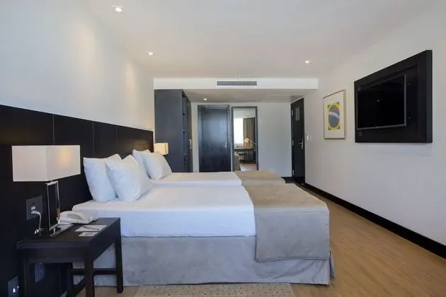 Luxo Plus com 2 Camas de Solteiro