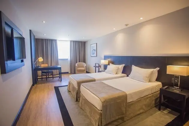 Luxo Plus com 2 Camas de Solteiro