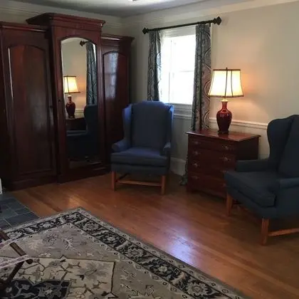 Theodore Roosevelt Suite, 1 Queen Bed, Deep soaking tub, Propane fireplace, Library access