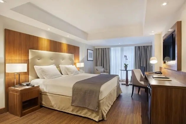 Superior Executivo com Cama Casal