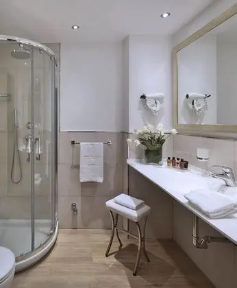 Deluxe Büyük Yataklı Tek Kişilik Oda