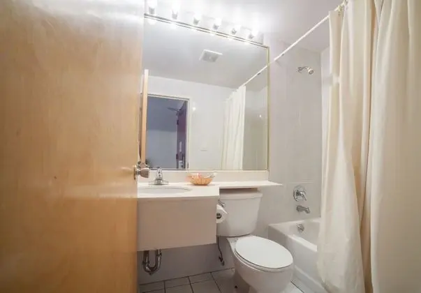 Standard Oda, 1 Büyük (Queen) Boy Yatak, Sigara İçilmez, Özel Banyo