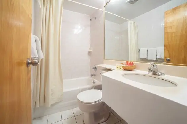 Üç Kişilik Oda, Sigara İçilmez, Özel Banyo
