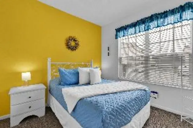 TOWNHOME