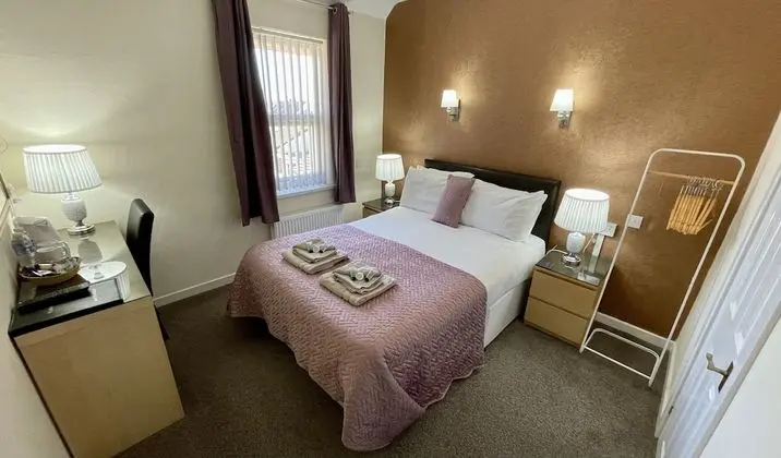 Standard Tek Büyük Yataklı Oda