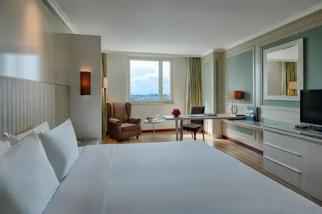 Deluxe Tek Büyük veya İki Ayrı Yataklı Oda, Şehir Manzaralı