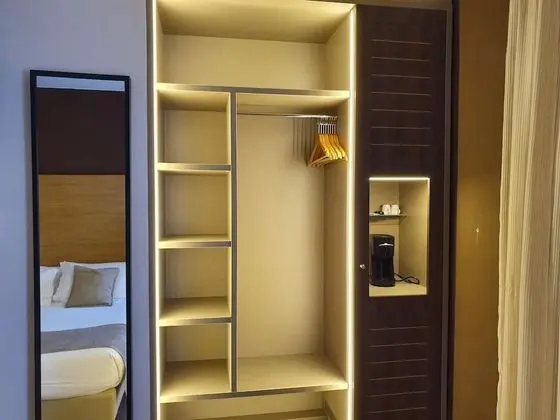 Standard Tek Büyük Yataklı Oda