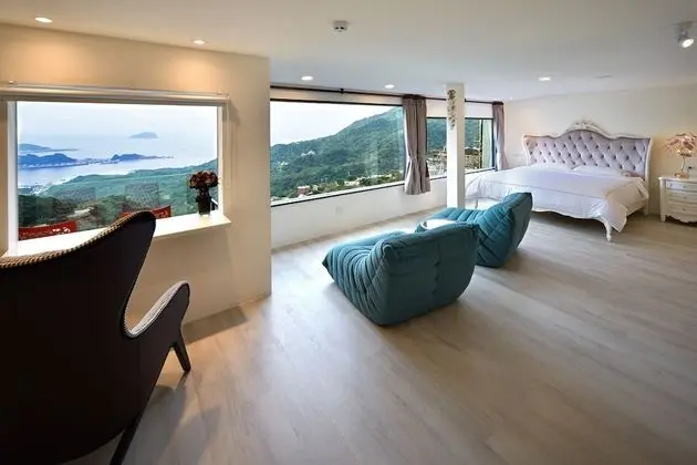 Deluxe Tek Büyük Yataklı Oda