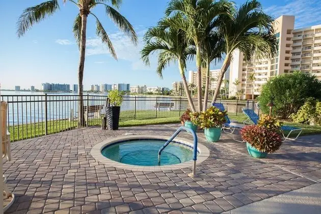 Daire (Windward Point 212)
