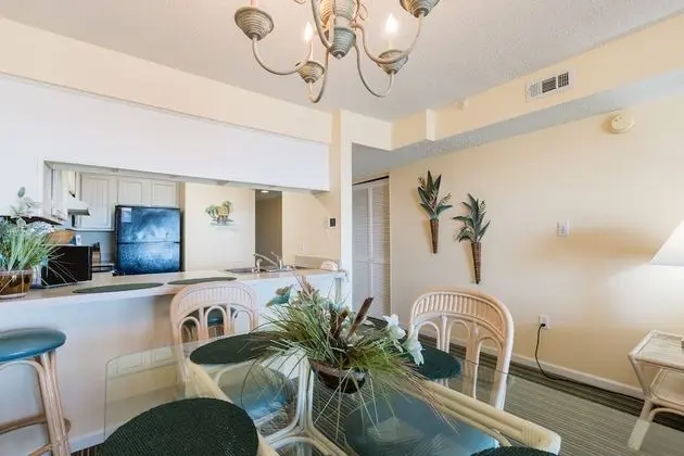 2 Bedroom, 2 Bathroom, Oceanview Condo