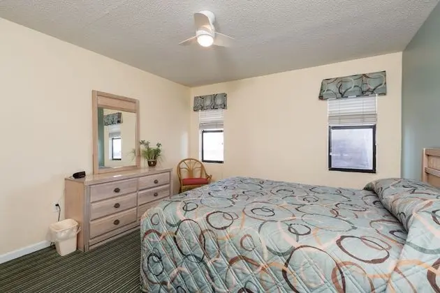 3 Bedroom, 3 Bathroom, Oceanfront Condo
