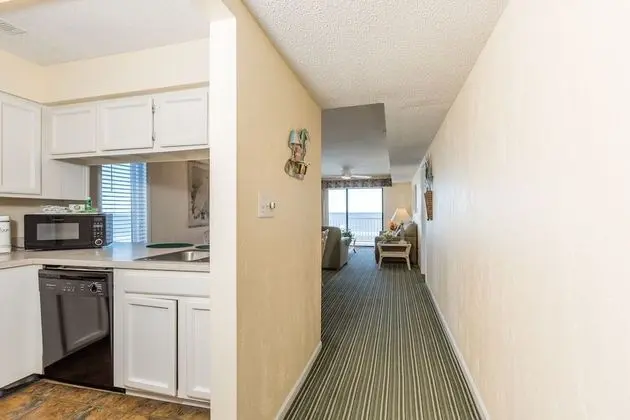 3 Bedroom, 3 Bathroom, Oceanfront Condo