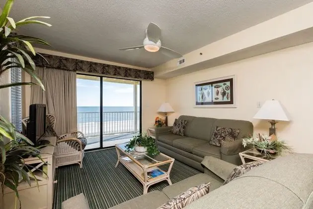 3 Bedroom, 3 Bathroom, Oceanfront Condo