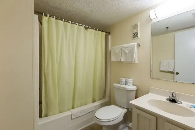 3 Bedroom, 3 Bathroom, Oceanfront Condo