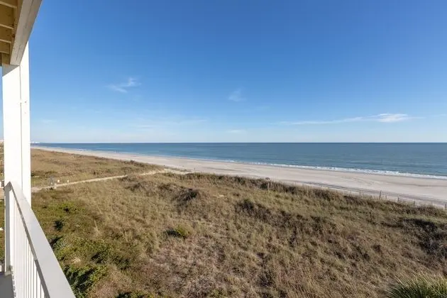 3 Bedroom, 3 Bathroom, Oceanfront Condo