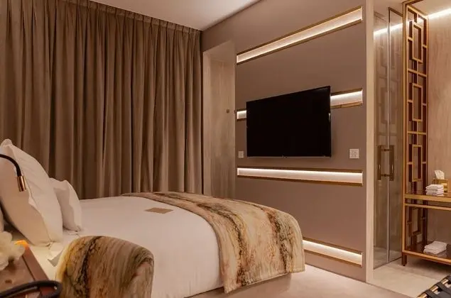 Standard Tek Büyük Yataklı Oda