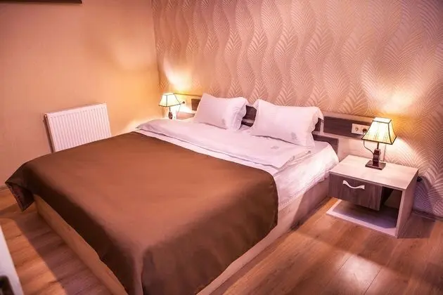 Standard Apart Daire, Bahçe Manzaralı