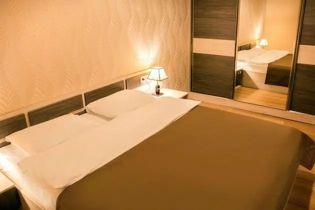 Standard Apart Daire, Bahçe Manzaralı