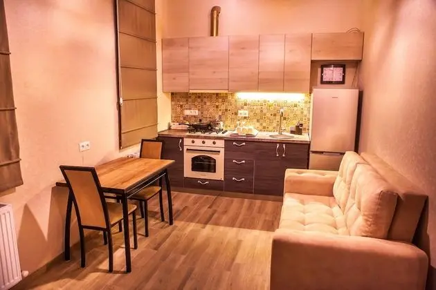 Standard Apart Daire, Bahçe Manzaralı