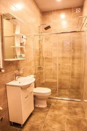 Standard Apart Daire, Bahçe Manzaralı