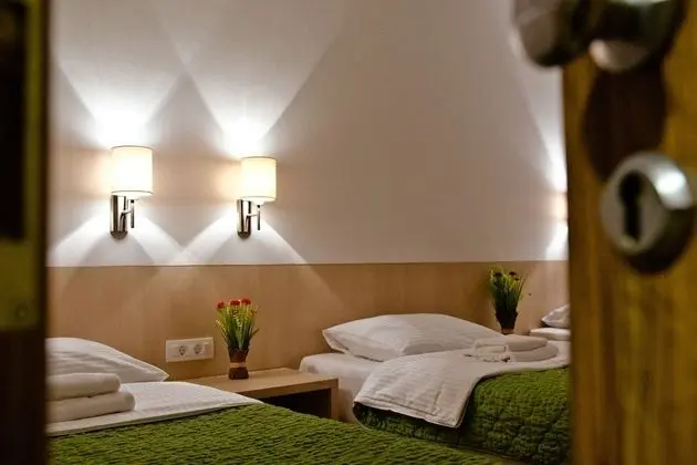 Comfort Üç Kişilik Oda, 1 Yatak Odası, Şehir Manzaralı, Bahçeli