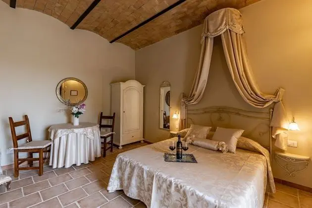 Deluxe Tek Büyük Yataklı Oda, Özel Banyo, Bahçe Manzaralı