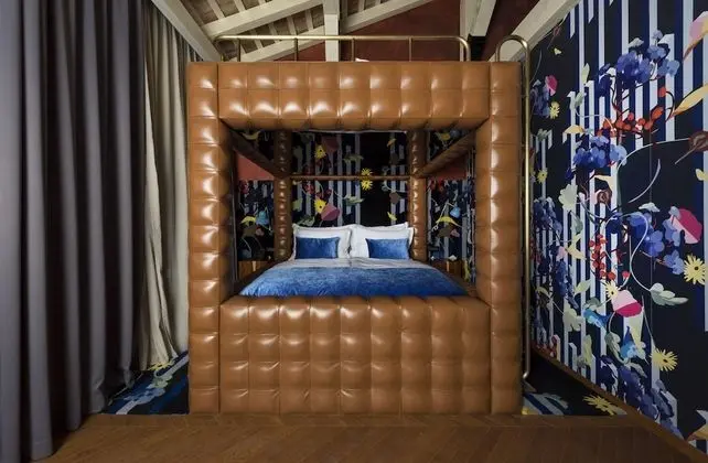 DELUXE PLUS ROOM