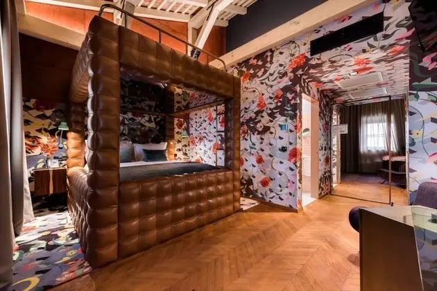 DELUXE PLUS ROOM
