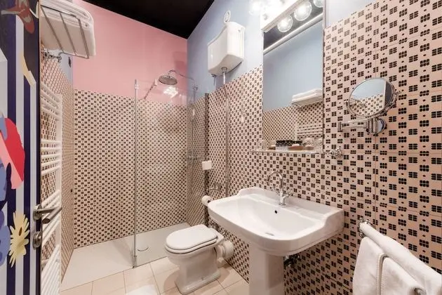 DELUXE PLUS ROOM