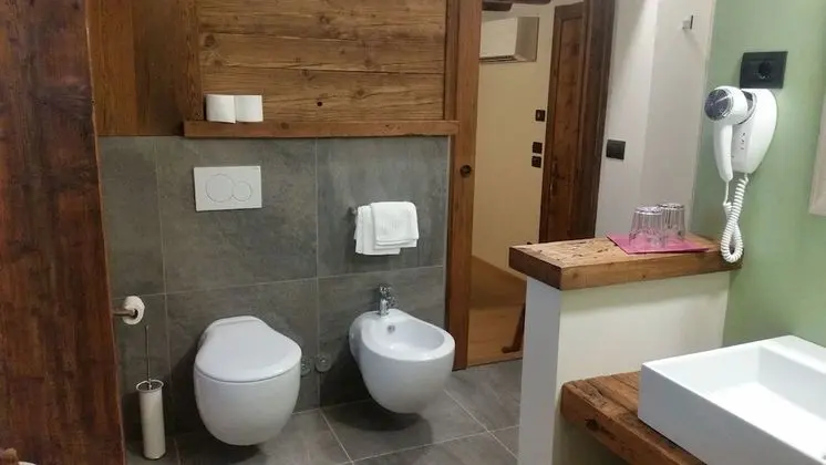 Üç Kişilik Oda, Bahçe Manzaralı