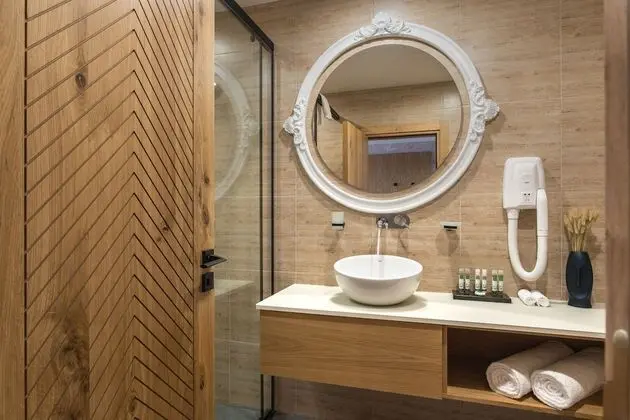 Deluxe Tek Büyük Yataklı Oda (Garden House - Annex)