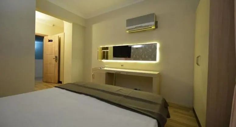 Triple, Doğa Manzaralı, Balkonlu
