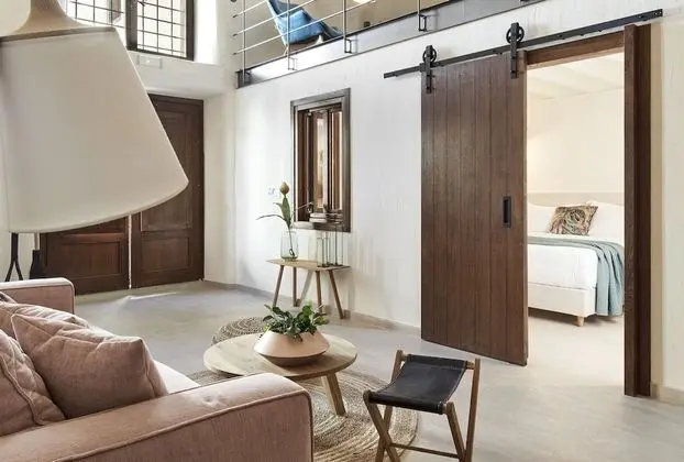 King suite with indoor plunge pool