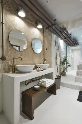 King suite with indoor plunge pool