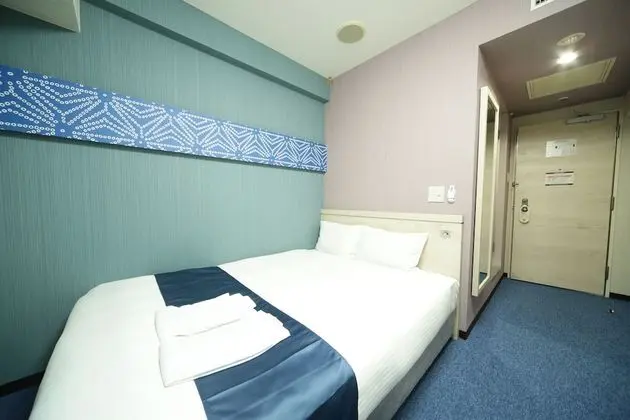 Economy Tek Büyük Yataklı Oda, Sigara İçilebilir (135cm Bed)