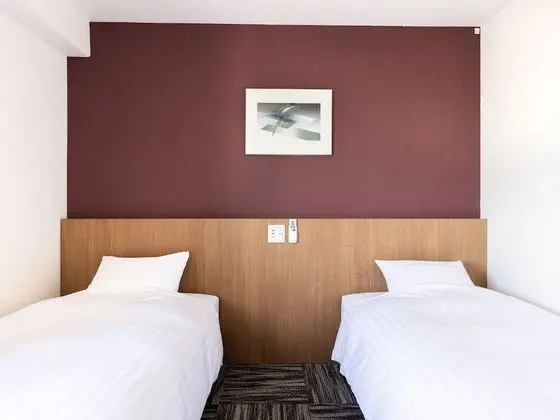 İki Ayrı Yataklı Oda, Sigara İçilmez