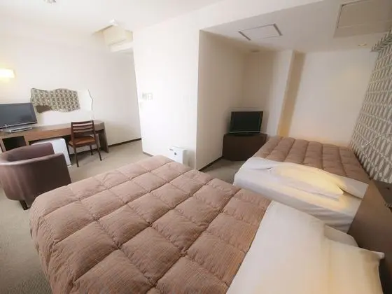 İki Ayrı Yataklı Oda, Sigara İçilmez