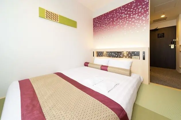 Tek Büyük Yataklı Oda, Sigara İçilmez (Sakura, Top Floor)