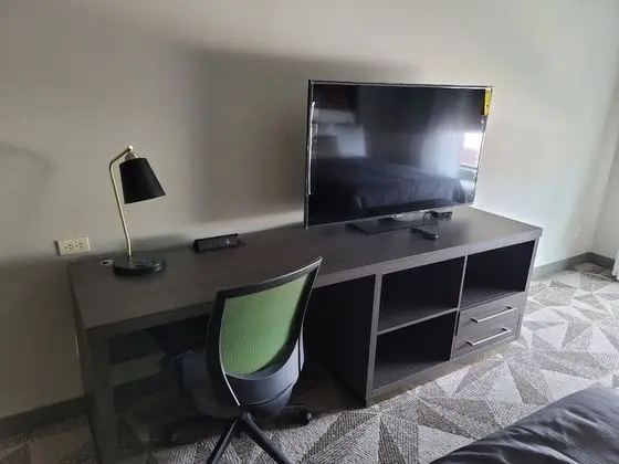 Premium Oda, 2 Büyük (Queen) Boy Yatak, Sigara İçilmez, Küvet
