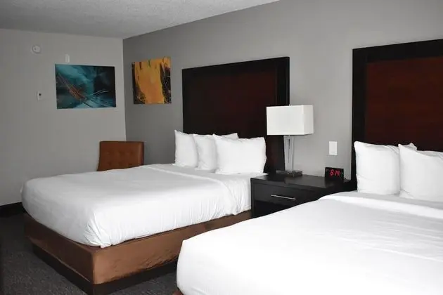 Oda, 2 Büyük (Queen) Boy Yatak, Engellilere Uygun, Sigara İçilmez (Mobility)