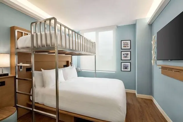 Deluxe Oda, Birden Çok Yatak, Sigara İçilmez