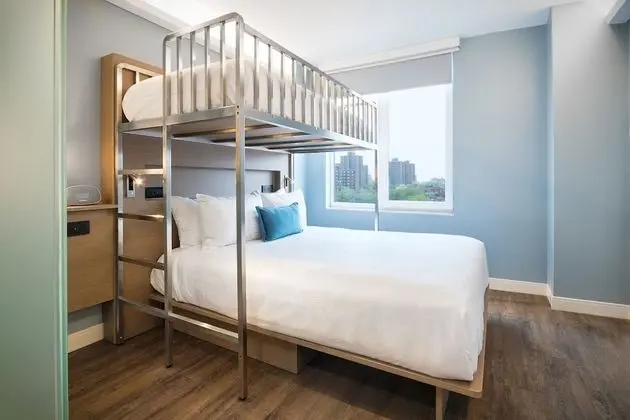 Deluxe Oda, Birden Çok Yatak, Sigara İçilmez