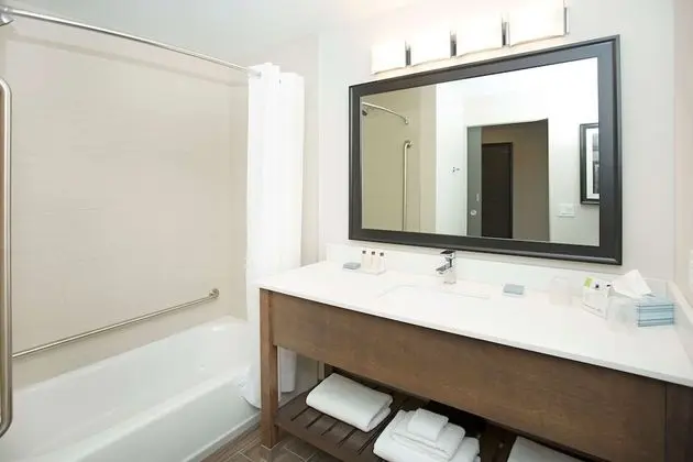 Oda, 2 Büyük (Queen) Boy Yatak, Sigara İçilmez (Pet-Friendly)