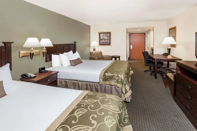 Room, 2 Queen Beds, Accessible, Non Smoking