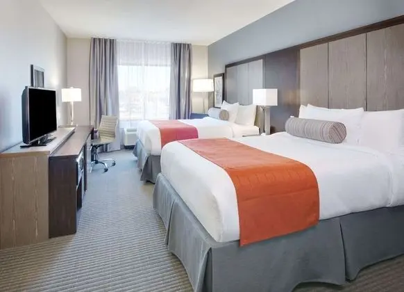 Oda, 2 Büyük (Queen) Boy Yatak, Engellilere Uygun, Sigara İçilmez (Mobility,Hearing,Tub w/Grab Bars)